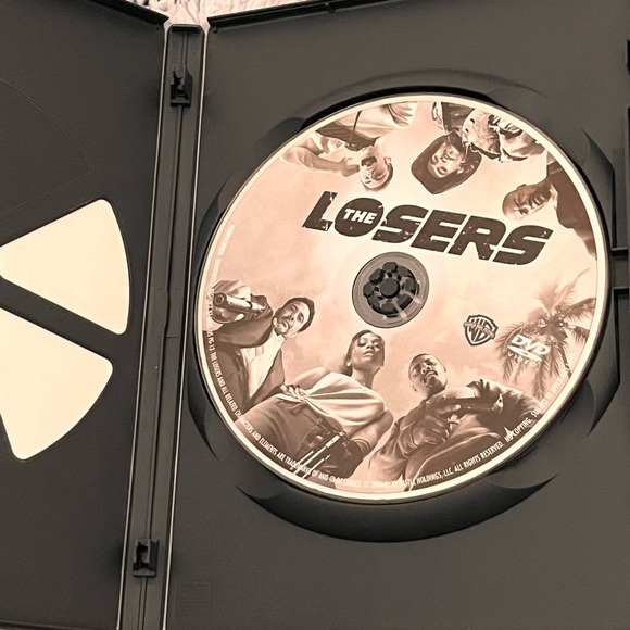 ✨10 for $15✨ The Losers (DVD, 2010) Zoe Saldana Idris Elba Chris Evans - Picture 2 of 3